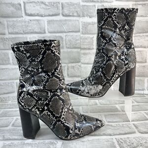 Jeffrey Campbell Siren 3 Women's Size 7.5 Pointed Toe Snake Skin Bootie